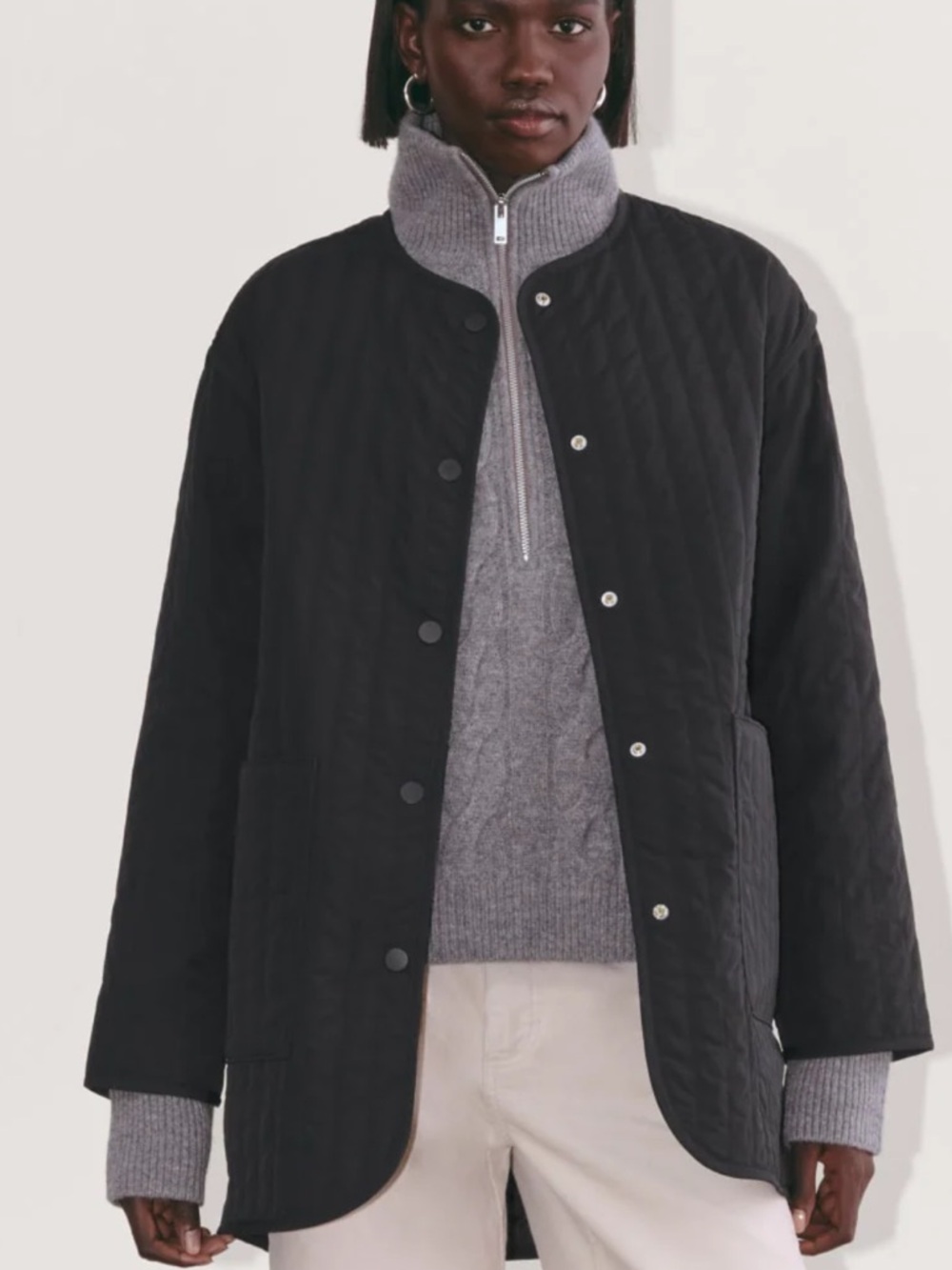 NEW WITH TAGS Everlane Black The Midi Quilted Liner in Size Large